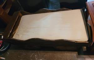 lot 146 image: WOODEN CUSTOM-MADE CHILD BED AS SHOWN.