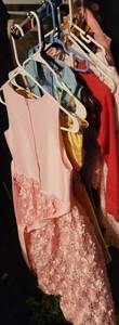 lot 170 image: LOT OF ASSORTED CLOTHING AS SHOWN.