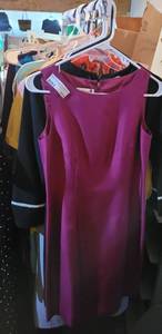lot 173 image: LOT OF ASSORTED CLOTHING AS SHOWN.