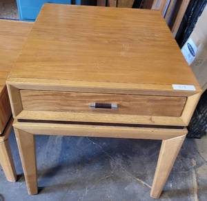 lot 213 image: WOODEN ACCENT  END TABLE IN STYLECOLOR SHOWN.