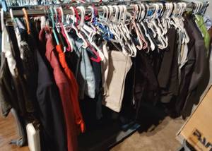 lot 198 image: LARGE LOT OF ASSORTED CLOTHING AS SHOWN. SOME MAY HAVE TAGS. NICE MIXED LOT