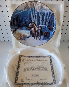 lot 118 image: W. S. GEORGE LIMITED EDITION CAMP OF THE SACRED DOGS COLLECTIBLE PLATE WITH COA.