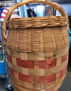 lot 157 image: LARGE WOVEN BASKET WITH LID.