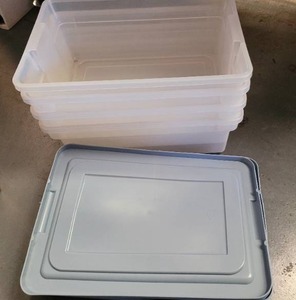 lot 159 image: PLASTIC STORAGE CONTAINERS WITH LIDS.
