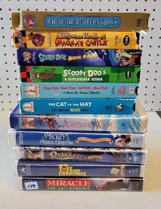lot 179 image: ASSORTED VHS MOVIES.