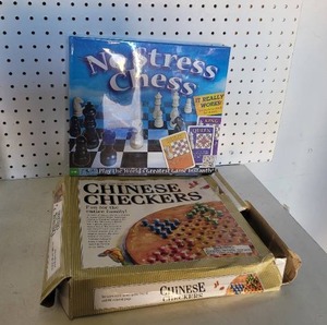 lot 281 image: CHESS  CHECKERS BOARD GAMES.