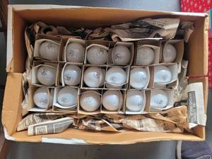 lot 288 image: BOX LOT OF LIGHT BULBS.