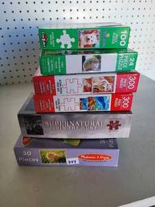 lot 257 image: LOT OF ASSORTED PUZZLES.