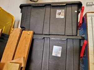 lot 4 image: (2) LARGE PLASTIC STORAGE CONTAINERS WITH WHEELS