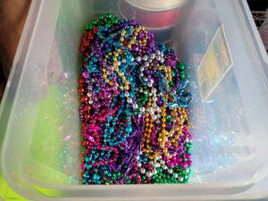 lot 304 image: LOT OF ASSORTED BEADS AS SHOWN.
