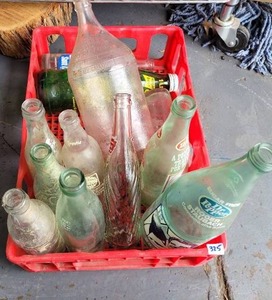 lot 325 image: COCA-COLA CRATE WITH ASSORTED VINTAGE SODA BOTTLES AS SHOWN.