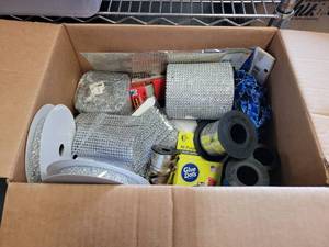 lot 342 image: LOT OF CRAFTING SUPPLIES AND MORE.