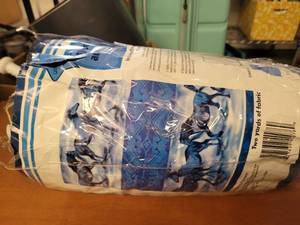 lot 375 image: THROW BLANKET KIT IN PACKAGE.