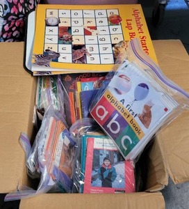 lot 387 image: BOX LOT OF CHILDRENS BOOKS.