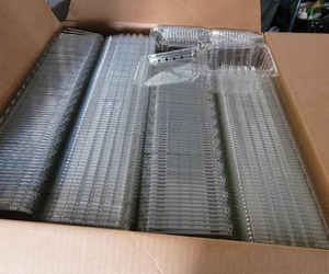 lot 423 image: CASE OF 1 PINT CLAMSHELL CONTAINERS AS SHOWN.
