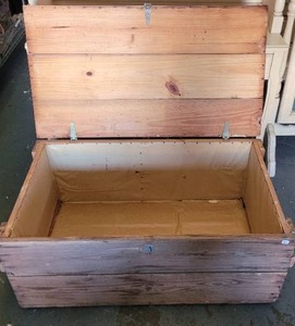 lot 426 image: LARGE WOOD MADE CHEST AS SHOWN.