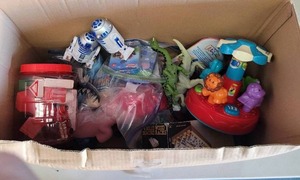 lot 435 image: LOT OF ASSORTED TOYS AS SHOWN.