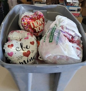 lot 438 image: LOT OF BALLOONS AND MORE.
