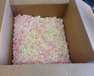 lot 443 image: LARGE BOX OF PACKING PEANUTS AS SHOWN.