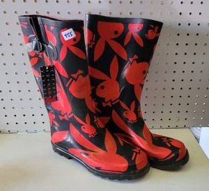 lot 455 image: RAINBOOTS IN DESIGN SHOWN. SIZE 9.