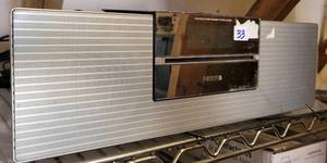 lot 33 image: PHILIPS DOCKING ENTERTAINMENT SYSTEM DCM250