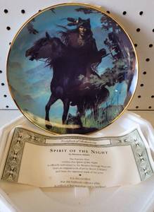 lot 44 image: FRANKLIN MINT LIMITED EDITION SPIRIT OF THE NIGH COLLECTIBLE PLATE WITH COA