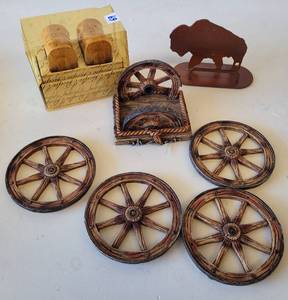 lot 69 image: WESTERN THEMED COASTERS AND SHAKERS