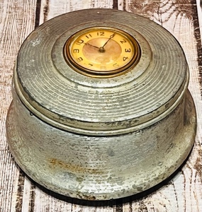 lot 50 image: Rare&nbspVintage Spun Aluminum Vanity&nbspPowder Puff Music Trinket Box WClock