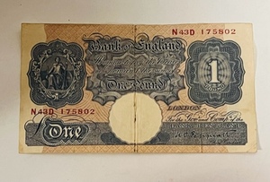 lot 16 image: 1940(ND) Great Britain&nbsp Bank of England One Pound K. O. Peppiatt Note