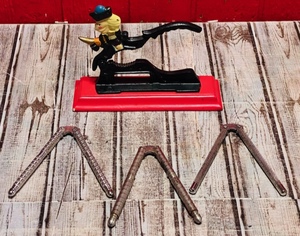 lot 156 image: Vintage Nut Crackers