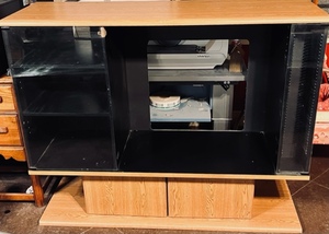 lot 175 image: Oak Look Home Entertainment Center - Will Hold 40 CDsDVDsVideo Games, A Flat Screen Up to 32 Wide, &amp Has Tremendous Storage With Shelves On The Front And Side WCabinets Underneath&nbsp