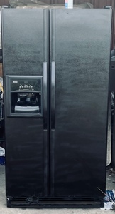 lot 18 image: Kenmore Coldspot Side By Side RefrigeratorFreezer