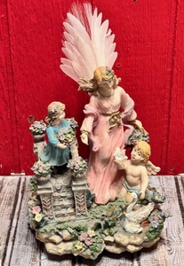 lot 192 image: Intricate Musical Angel Collectible - Plays Angels We Have Heard On High