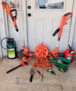 lot 207 image: Big Lot of Yard Care Tools &amp Assessories&nbsp