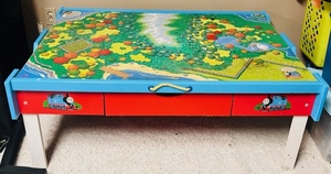 lot 210 image: Thomas The Train Childrens Play Table by Learning Curve