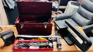 lot 213 image: Vintage NAPA New Britain Tool Box &amp Contents W Additionally Shown Tools