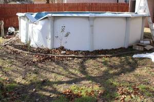 lot 7 image: Above Ground Pool with New Liner in Box (ladder sold in next lot)
