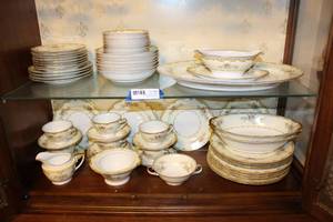 lot 37 image: Hand Painted Transor China Set (Made in Japan)