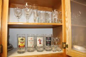 lot 47 image: Wine and Beer Glassware
