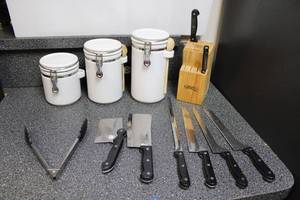 lot 58 image: Cannister Set, knife block and knife set by showtime SIXSTAR