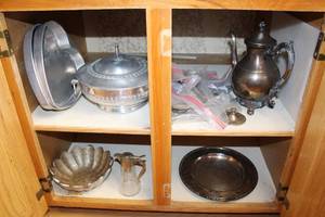 lot 63 image: Silverplate dishes and coffee server, MISC silverware