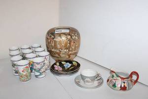 lot 92 image: Asian tea cups, planter