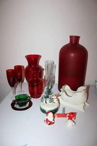 lot 95 image: Red and Green Glassware and Sleigh music box