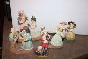 lot 105 image: Resin Figurines by Maud Humphrey Bogart