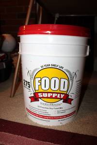 lot 101 image: Dry Food Supply Pouches in Unopened Bucket - 20 yr. shelf life, 275 servings