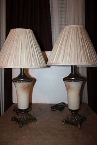 lot 89 image: (2) Brass table lamps with glass stem base