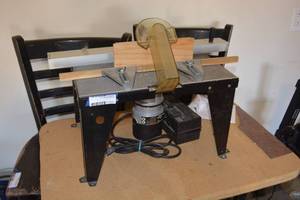 lot 232 image: Craftsman Router and table on a board