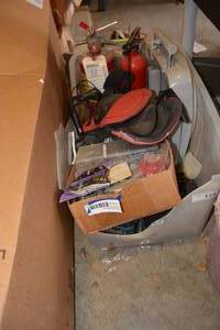 lot 275 image: Fire Extinguishers, knee pads, Hardware