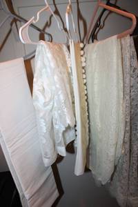lot 138 image: Lace Tablecloths and Runners