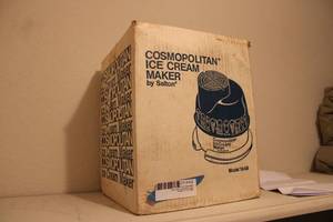 lot 143 image: Vintage Cosmopolitan Ice Cream Maker in original box